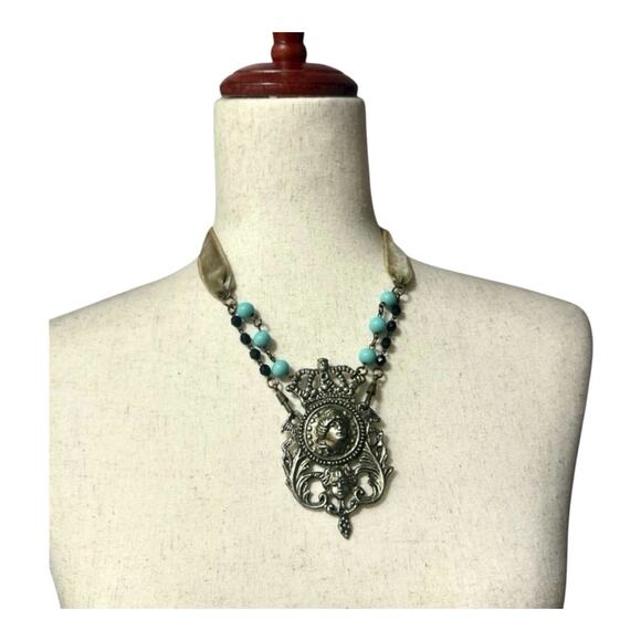 Vintage Brooch Statement Necklace Beaded Velvet Ribbon Handmade Jewelry Pendant - Picture 4 of 6